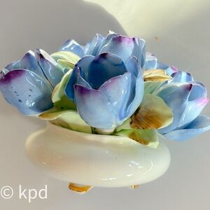 Royal Winton “Manitoba Crocus” Bone China Floral Posy – Vintage England –